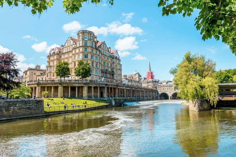 From London: Stonehenge and Bath Full-Day Tour with Guide - Detailed Breakdown of the Itinerary