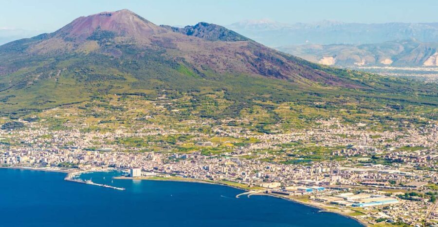 From Pompeii: Bus Transfer to Vesuvius with Park Entry Fee - The Views and Photo Opportunities