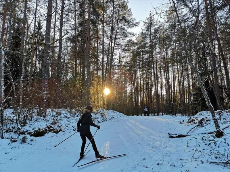 From Riga: Cross-country skiing and beating heart memorial - Discovering the Blue Mountains and the Latvian Heart