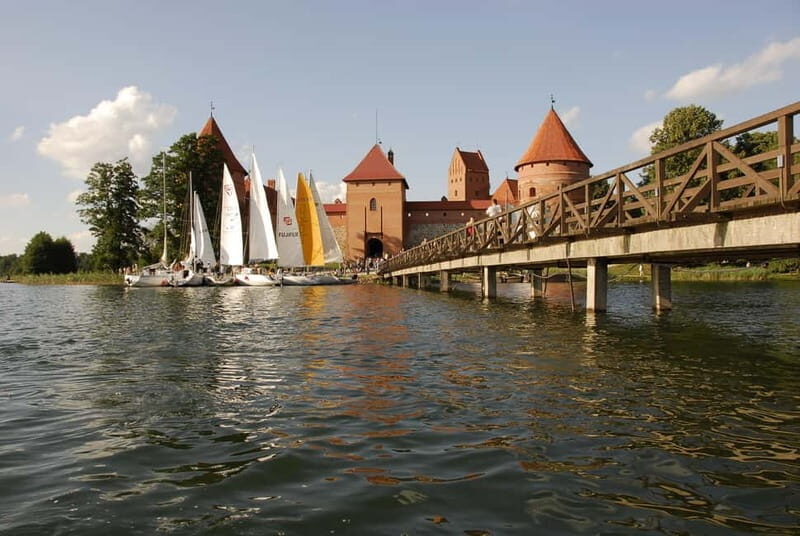 From Vilnius: Trakai Eco-Friendly Half Day Trip By Train - The Journey to Trakai