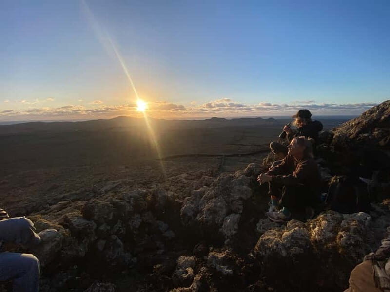 Fuerteventura: Twilight Volcano Hike with Sunset & Moonrise - The Itinerary—What’s Included and What to Expect