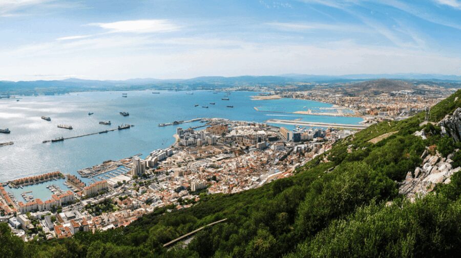 Gibraltar shopping: Desde Málaga y la Costa del Sol - Analyzing the Experience