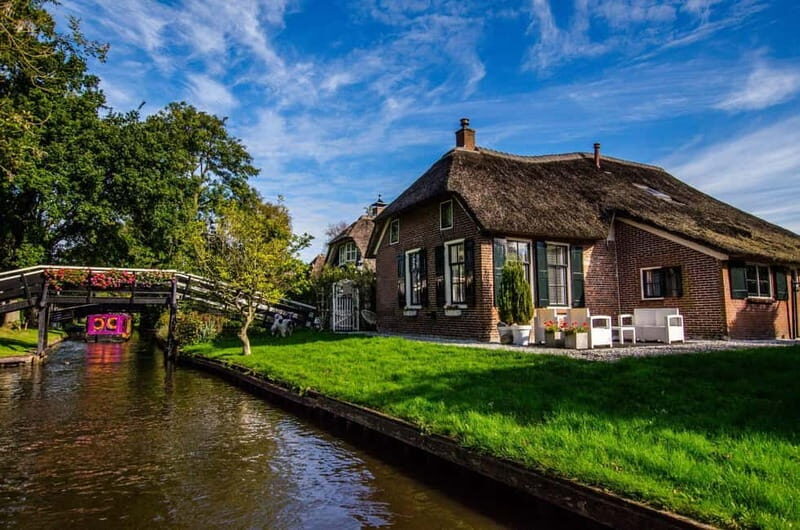 Giethoorn: Canal Cruise & lake Tour & Sightseeing Village - Practical Details and Value