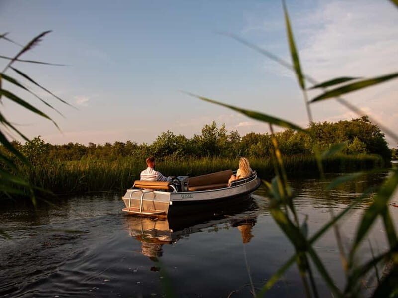 Giethoorn centre: Private tour with local tourguide - The Itinerary: What You Can Expect