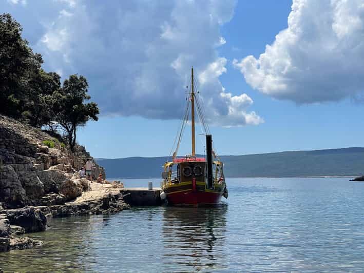 Golden Beach & island Plavnik Cruise, optional grill picnic - Cruising to the Uninhabited Island of Plavnik