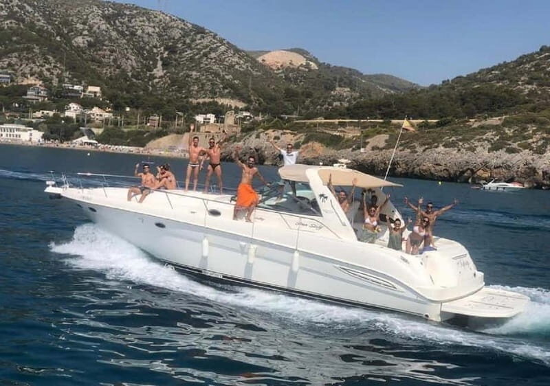 Gran Canaria: Shared yacht excursion with beverages, lunch and snorkeling - What Makes This Tour Stand Out