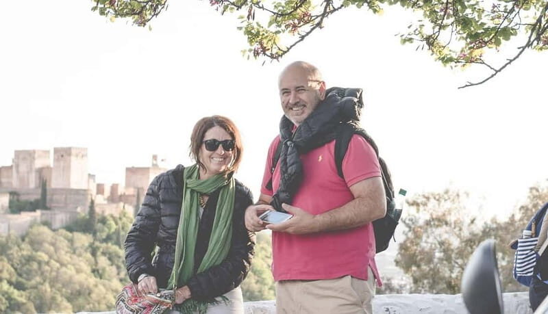 Granada: Albayzin and Sacromonte Hybrid Walking Tour - What Travelers Say