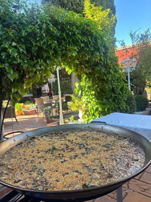 Granada: Dinner with Paella on a Terrace in the Albayzín and Live Flamenco - Who Will Enjoy This Tour?