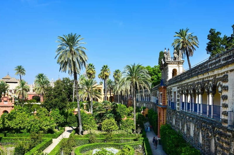 Guided Tour of the Royal Alcázar of Seville in a Small Group - The Value of a Guided Tour