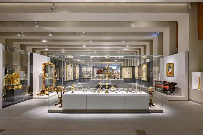 Guided Tour of The Royal Collections Gallery - The Itinerary Breakdown  