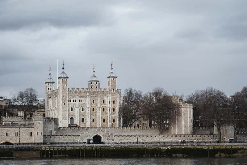 Guided Walking Tour - Tower Bridge to Buckingham Palace - The Route and Highlights