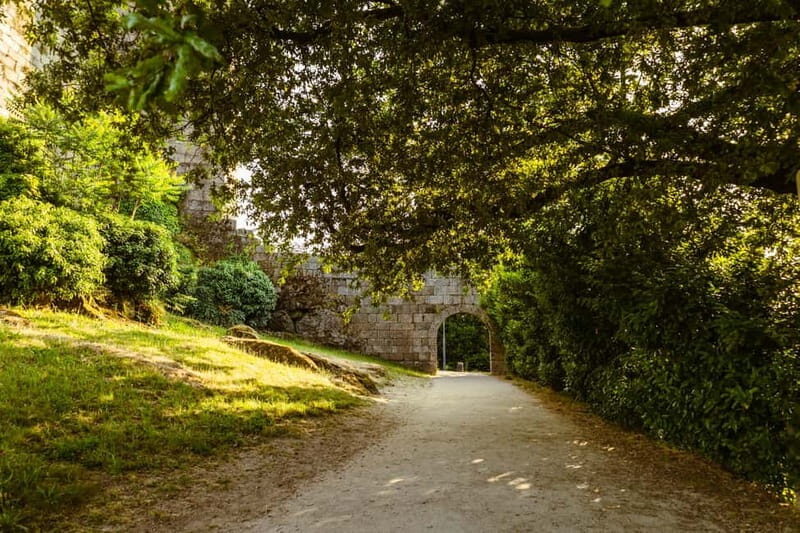Guimarães: Highlights and Hidden Gems Walking Tour - Practical Details and Value
