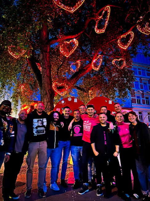 Hamburg: Pubcrawl & Nightlife Tour auf St.Pauli - Authenticity and Value