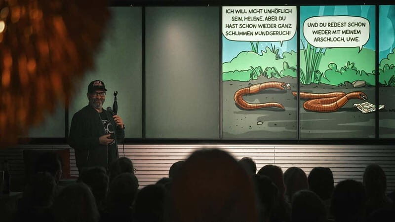 Hamburg: St. Pauli Comedy Club - The Experience in Detail