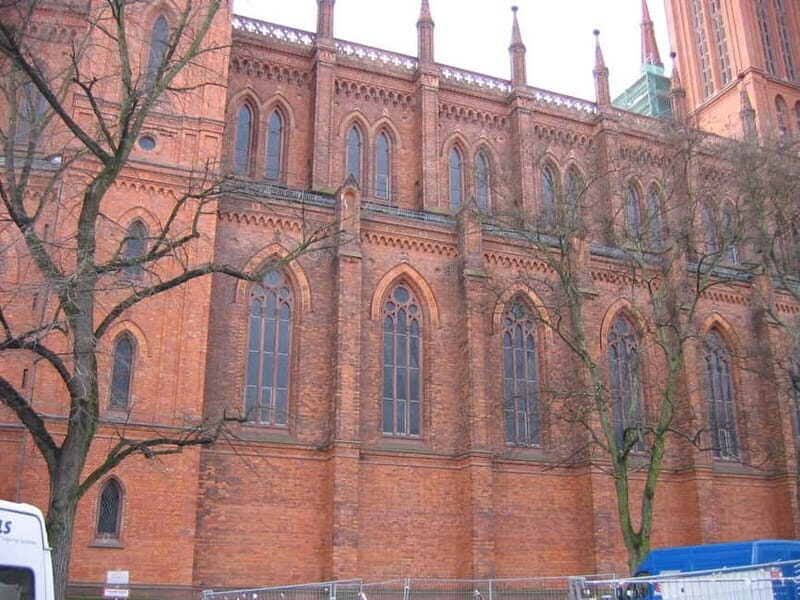 Heiße Quellen: Wiesbaden - Von den Römern bis heute - Exploring the Itinerary in Depth