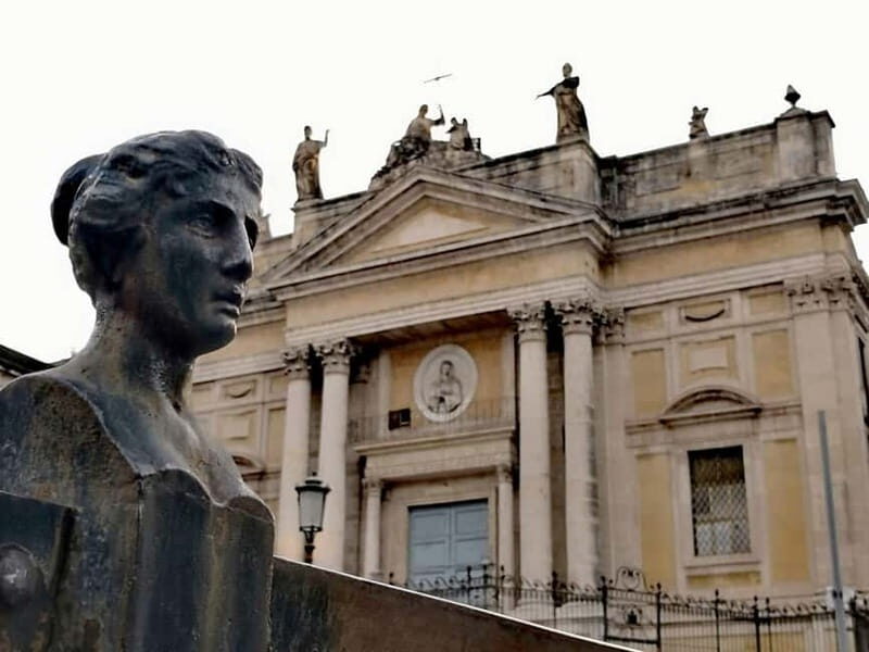 In the popular heart of Catania: from Civita to San Berillo - Who Should Take This Tour?
