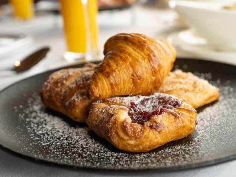 Innsbruck: Breakfast with Prosecco and Panoramic Views - Authentic Flavors and Local Delights