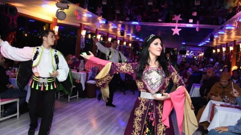 Istanbul: Bosphorus Dinner Cruise - Food and Drinks: Value and Quality