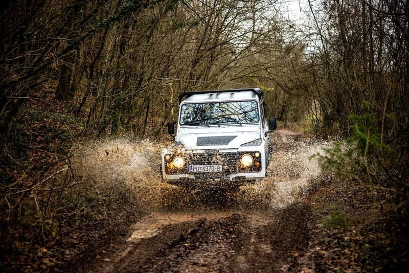 Istria: iarija Off-Road Adventure & Picnic - Visiting the Old Quarry and Wooden Troughs