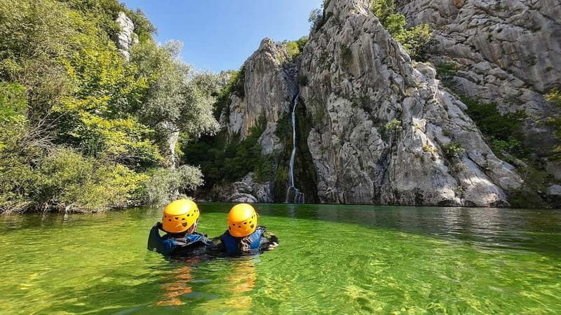Iz Omisa/Zadvarija: Extremni Canyoning na rijeci Cetini - The Practicalities: What’s Included and What to Bring