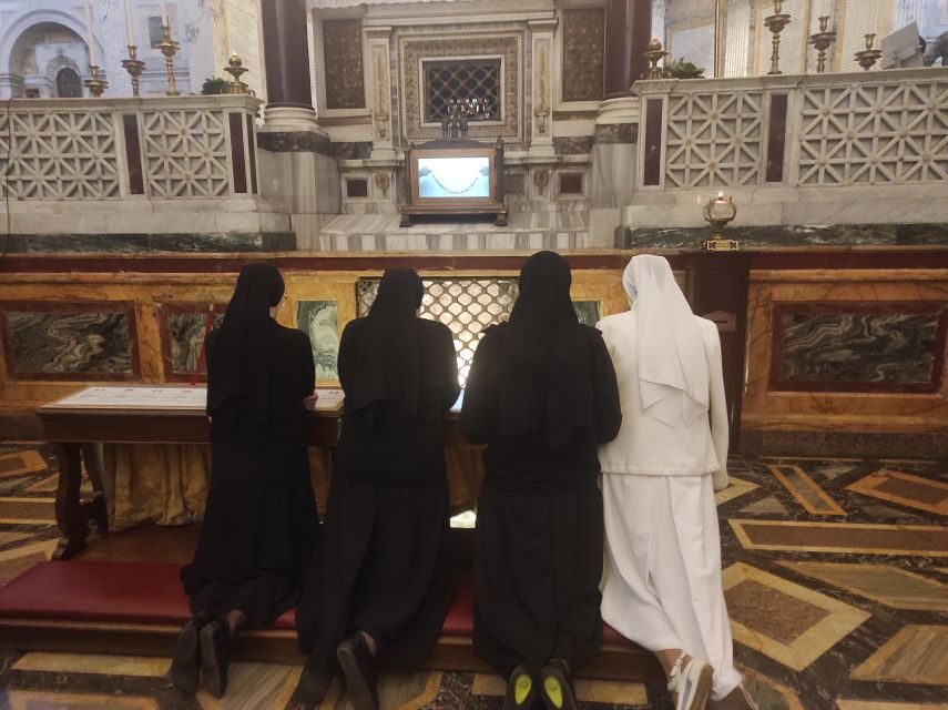Jubilee 2025 Rome: Catacombs and the Appian Way - Visiting Chiesa del Domine Quo Vadis