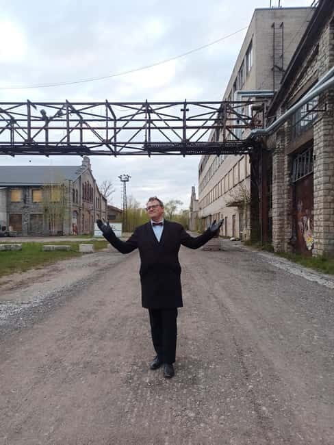 Kalamaja: Wooden Homes to Factories Engineer Walking Tour - The Experience and What You’ll Learn