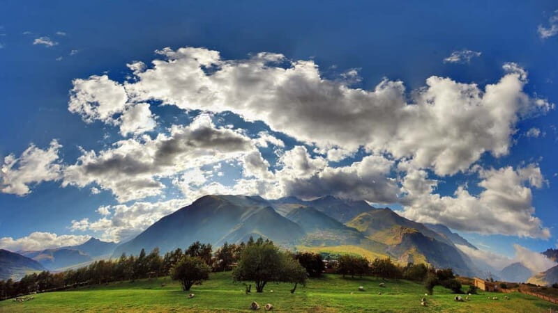 Kazbeg Mountains Day Trip with Gourmet Lunch at Rooms! - The Itinerary: What to Expect on Your Day