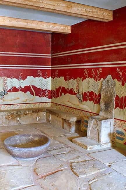 Knossos Place and Minoan Performance from Rethymno - An Honest Look at the Tour Experience