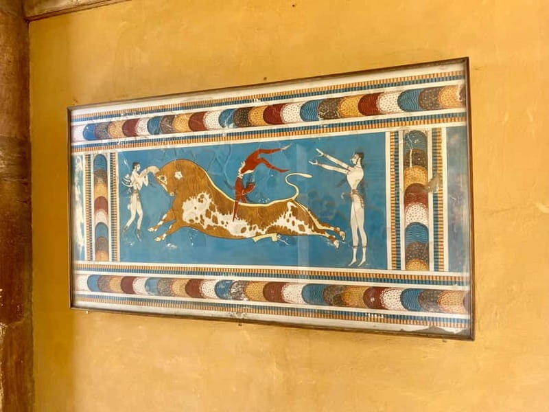 Knossos: Private Tour with a Licensed Guide & Entry Ticket - The Experience in Detail