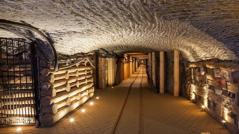 Kraków: Wieliczka Salt Mine Guided Tour with Transfer - Key Points to Keep in Mind