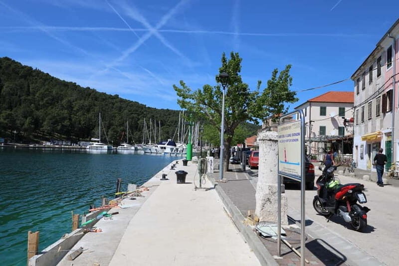 Krka Waterfalls: boat ride - The Itinerary in Detail
