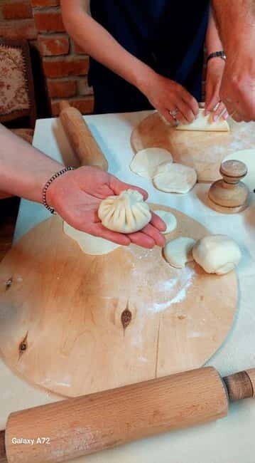 Kutaisi: Georgian Traditional Food Masterclass at family - Who Should Consider This Experience?
