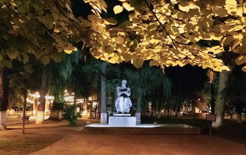 Kutaisi: Historic Walking Tour with Guide, 3 Hours - Who Will Love This Tour?