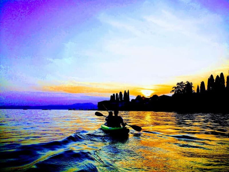 Lake Garda: Sunset Canoeing Tour to Punta San Vigilio - The Itinerary in Detail