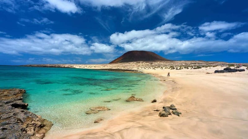 Lanzarote: La Graciosa Complete Jeep Tour with Beach Time - Why This Tour Works Well