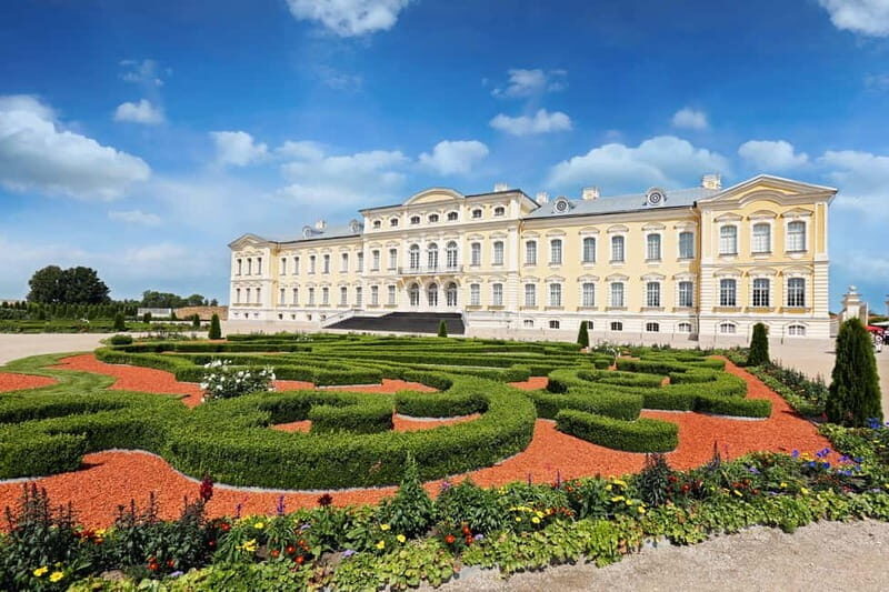 Latvian Palace and Medieval Castle Private Trip - Bauska Castle: A Medieval Fortress with a View