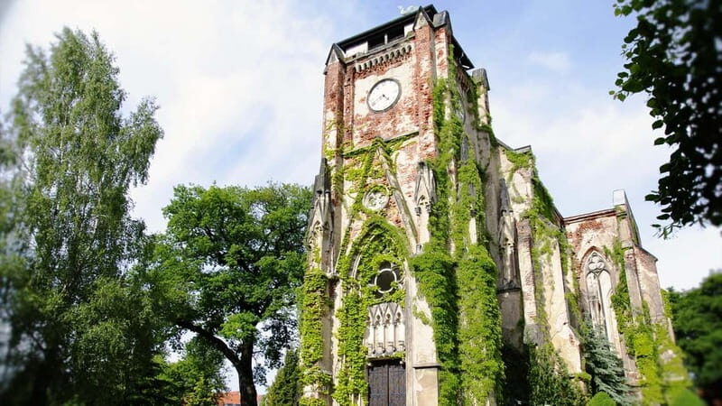 Leipzig: Hop-On-Hop-Off Bus Tour & City Walk - The Guided City Walk