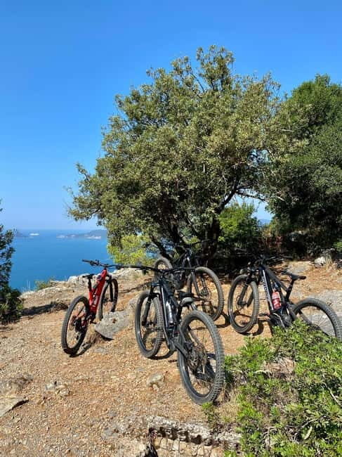 Lerici-Gulf of Poets & its enchanted landscapes: E-Bike Tour - What Makes This Tour Stand Out?  