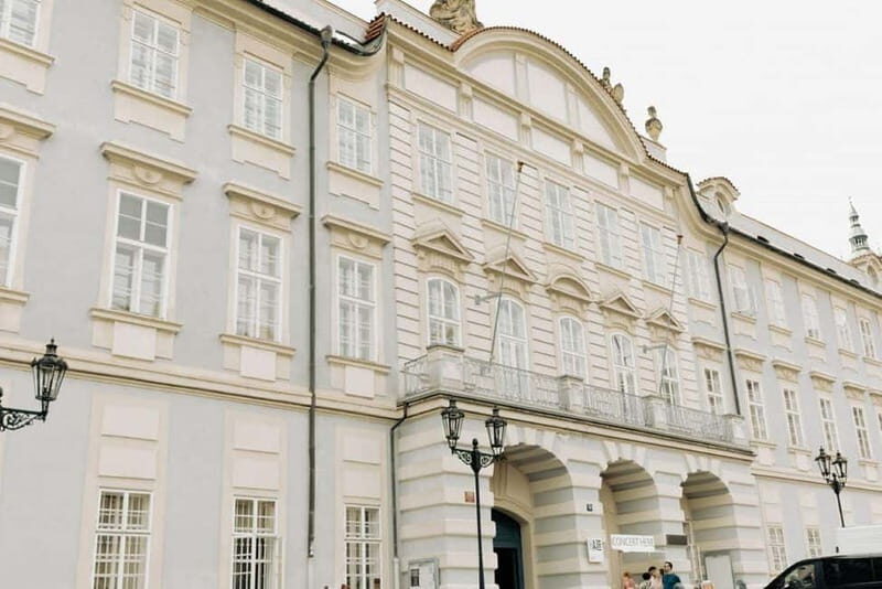 LIECHTENSTEIN PALACE - GALA CONCERTS - The Concert Experience: Atmosphere and Audience