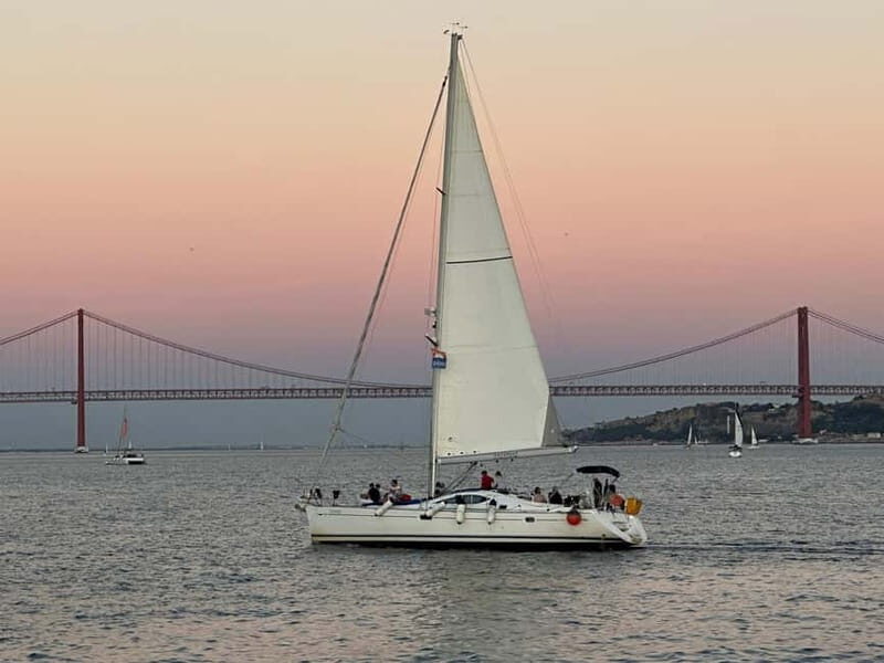 Lisbon: 3-Hour Sail and Dine Sunset Boat Tour - What to Expect During the Cruise