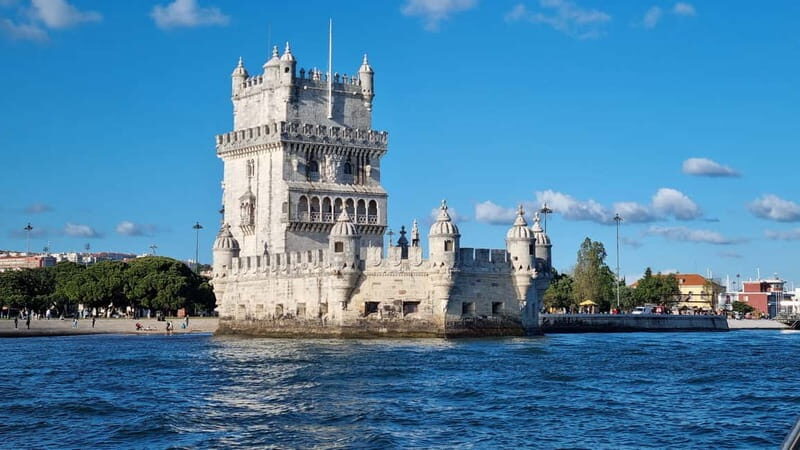 Lisbon: Alma Nobre  The Finest Tagus Cruise Experience - A Detailed Look at the Alma Nobre Tagus River Cruise
