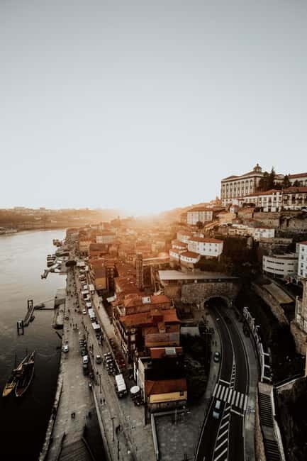 Lisbon: Cool and Instagrammable Photo Shoot! - The Value of a Personalized Photo Tour in Lisbon  