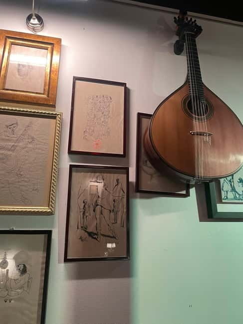 Lisbon: Fado Dinner Show with Traditional Portuguese Cuisine - The Itinerary in Detail