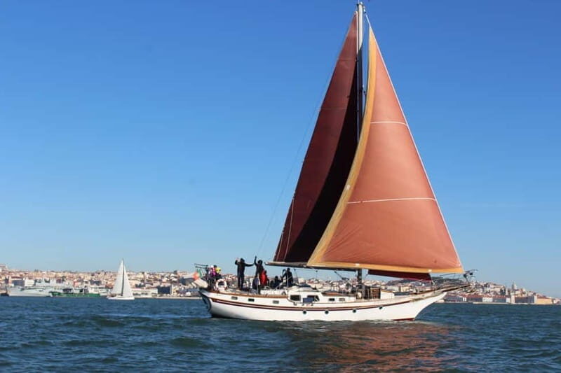 Lisbon: Private cruise on a Vintage Sailboat - Key Points