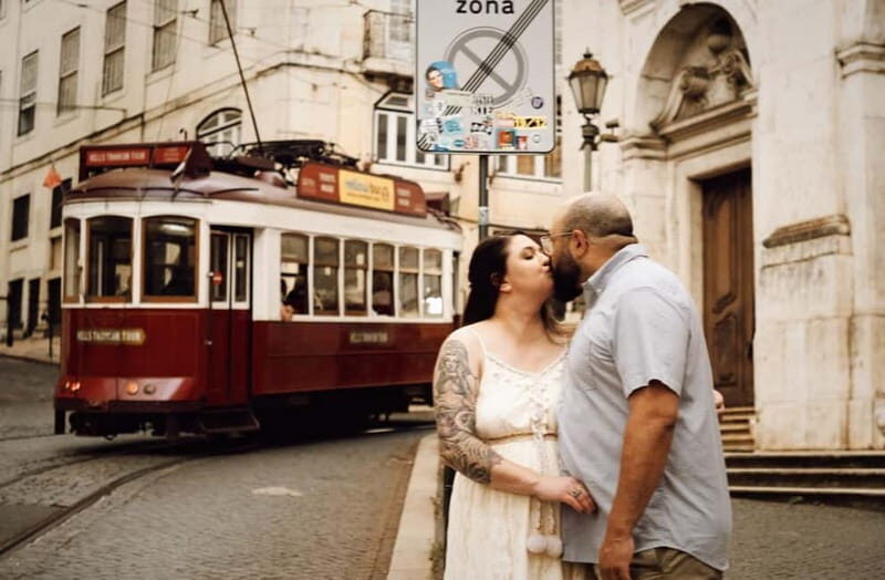 Lisbon: Private Photoshoot Tour in Alfama with Edited Photos - The Itinerary: What to Expect During Your Photoshoot