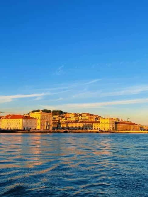 Lisbon Sailing Boat Tour: Beach Stop with snacks and drinks - A Step-by-Step Look at the Itinerary