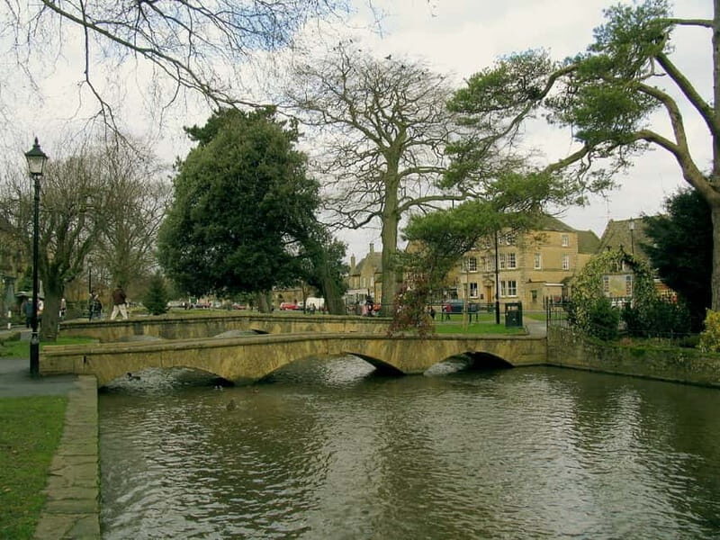 London: Cream Tea at Blenheim Palace & the Cotswolds Tour - The Transport and Guide