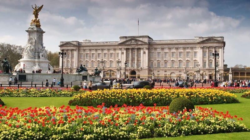 London Royal Walking Tour - Who Should Consider This Tour?