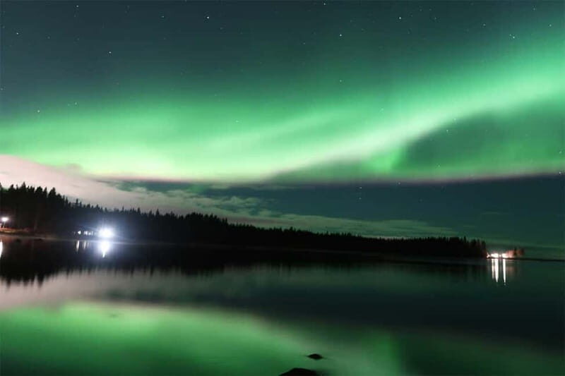 Luleå: Northern Lights Tour by Car with Guide - The Value of a Guided Small-Group Experience