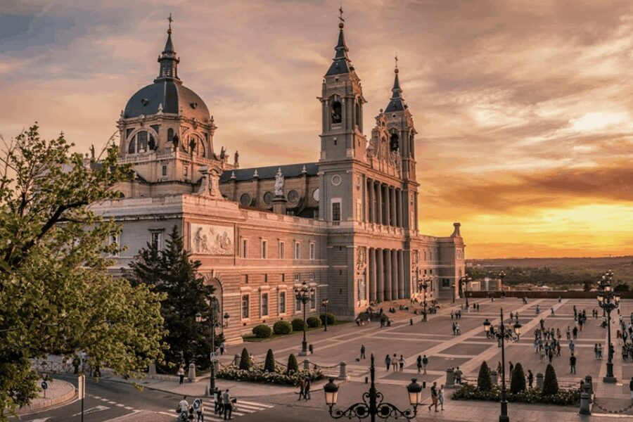 Madrid: City Highlights Guided Walking Tour - Why This Tour Works for Travelers